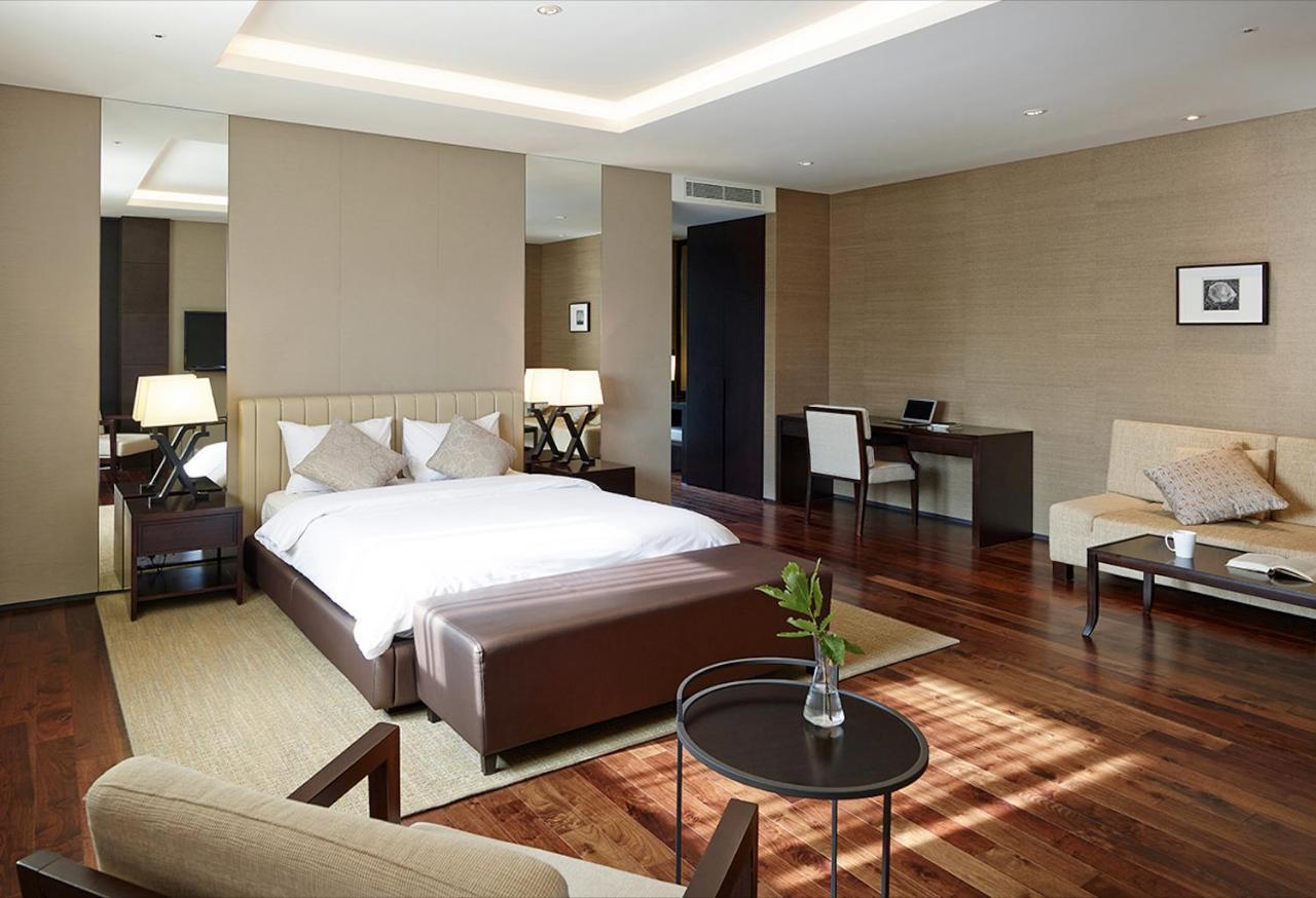 The Hotel 4*