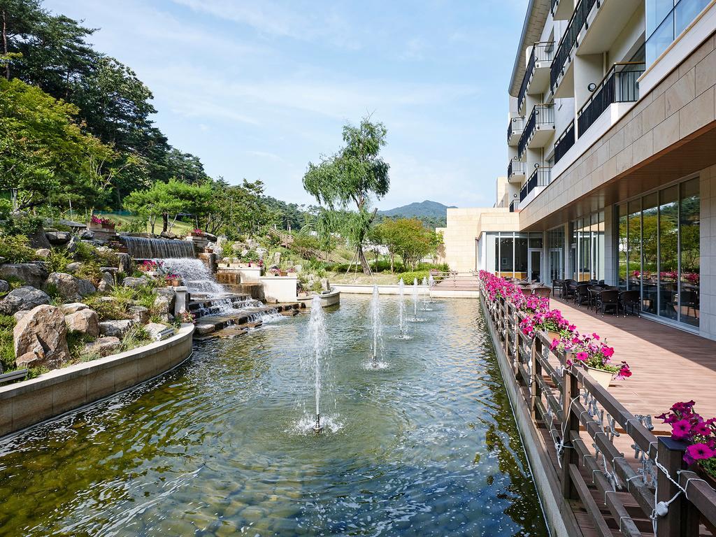 Hotel The